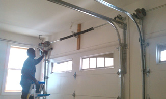 We fix garage doors in Mineola
